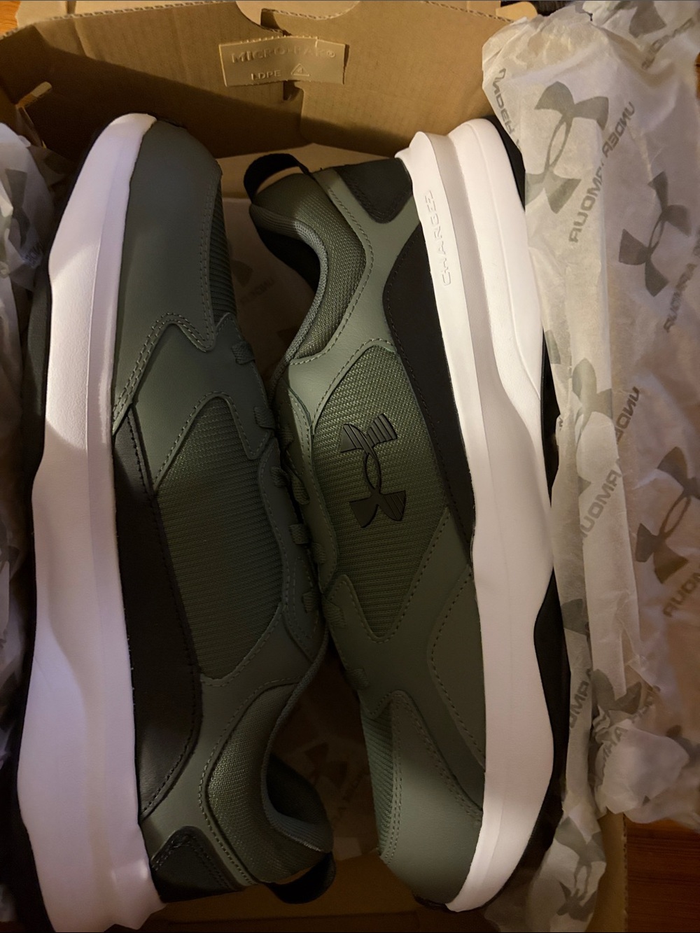Under Armour Men’s Olive Green & Black Athletic Trainers